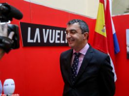 Javier Guilln: "Un duelo Pogacar-Vingegaard sera un regalazo para La Vuelta del 90 aniversario"